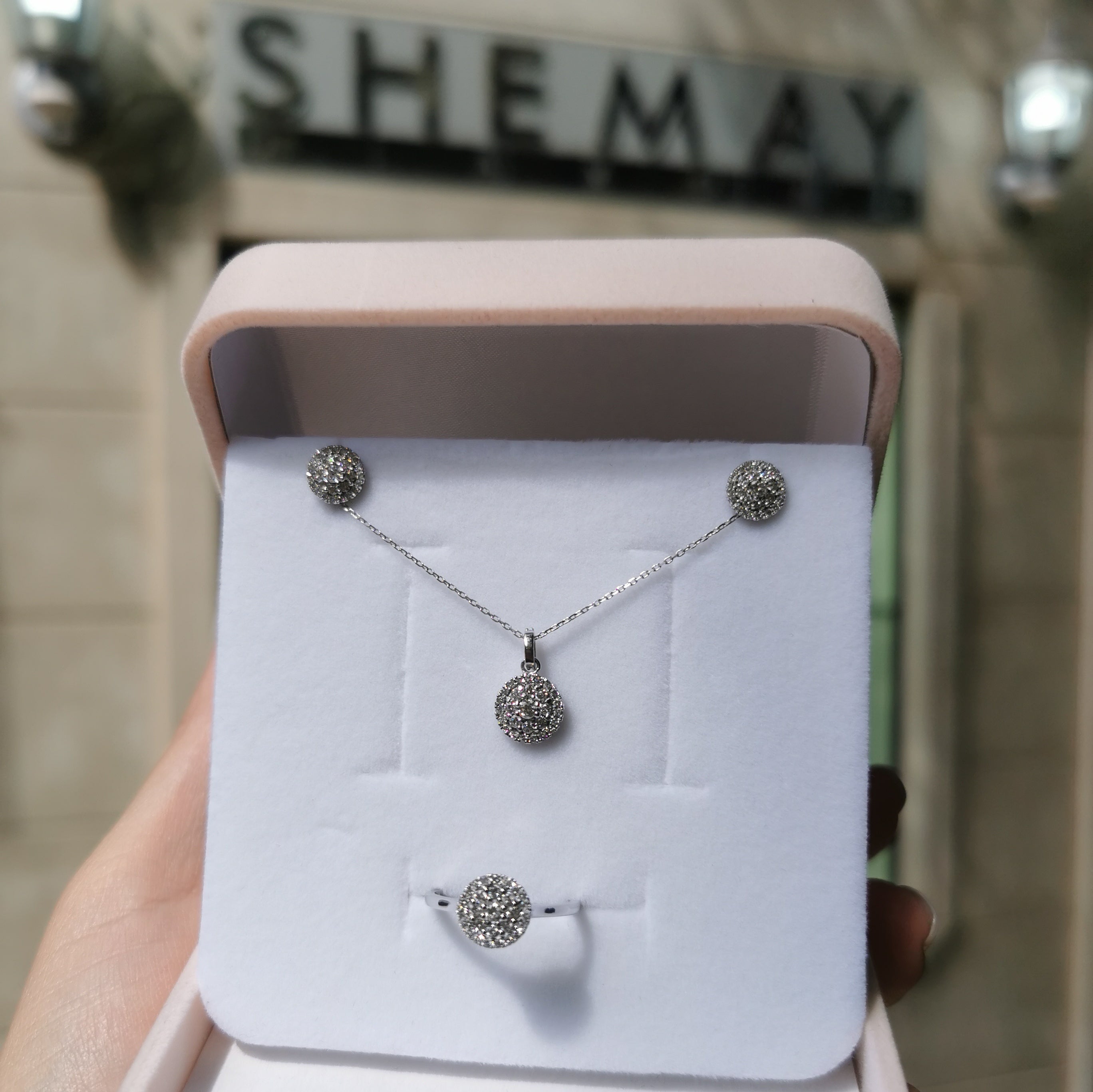 Диамантен сет бяло злато 1.25 карата